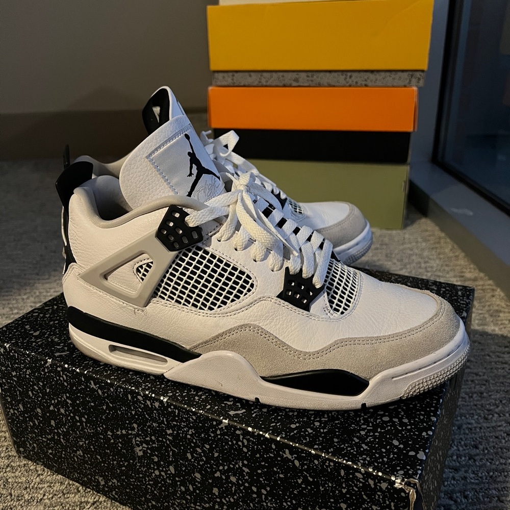 Air Jordan 4 Retro White Black Sneakers
